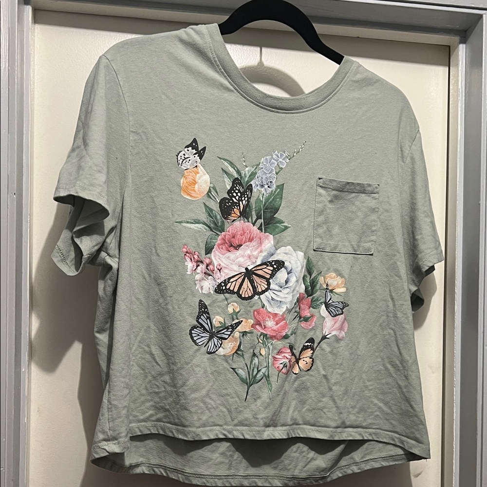 XL butterfly tee